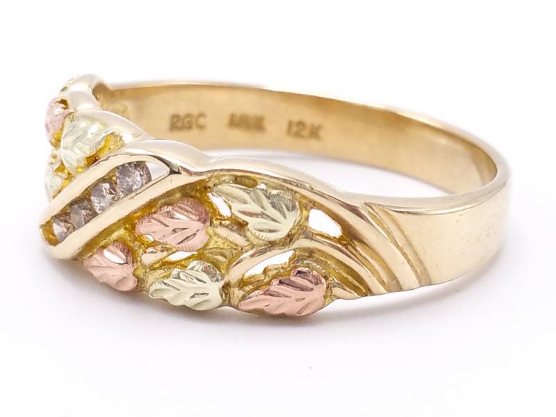 lot 34 image: Diamond Black Hills Gold Estate Ring in 12k & 10k Tri-Color Gold