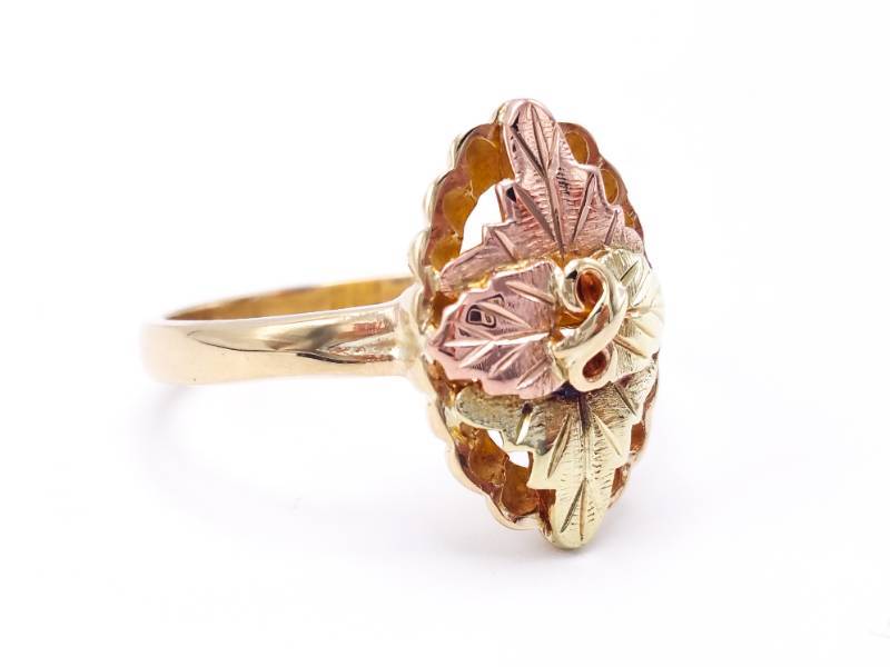 lot 42 image: Well Made Black Hills Gold Estate Ring in 10k Yellow Gold