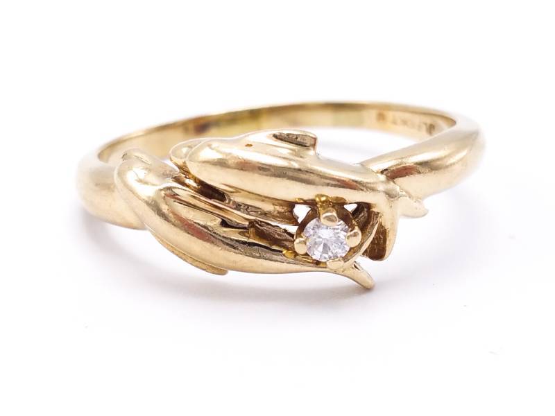 lot 46 image: Ladies Dolphin Motif Diamond Estate Ring in 10k Yellow Gold