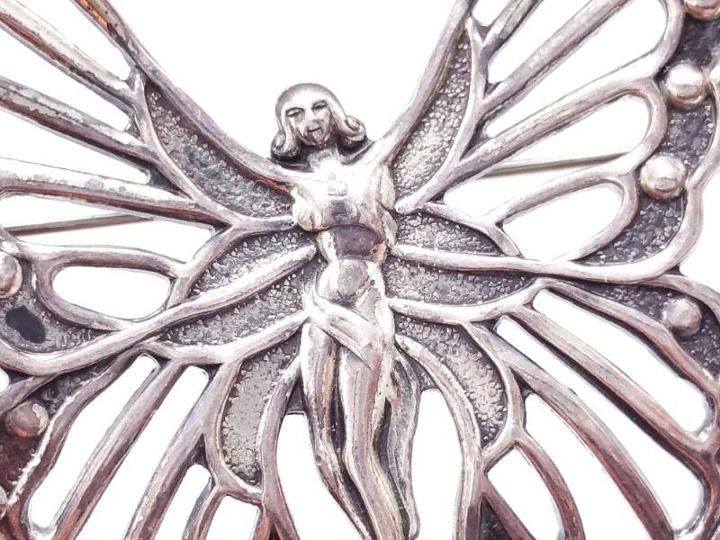 lot 55 image: Sterling Silver Lang Art Nouveau Style Female Figural Butterfly Estate Pin