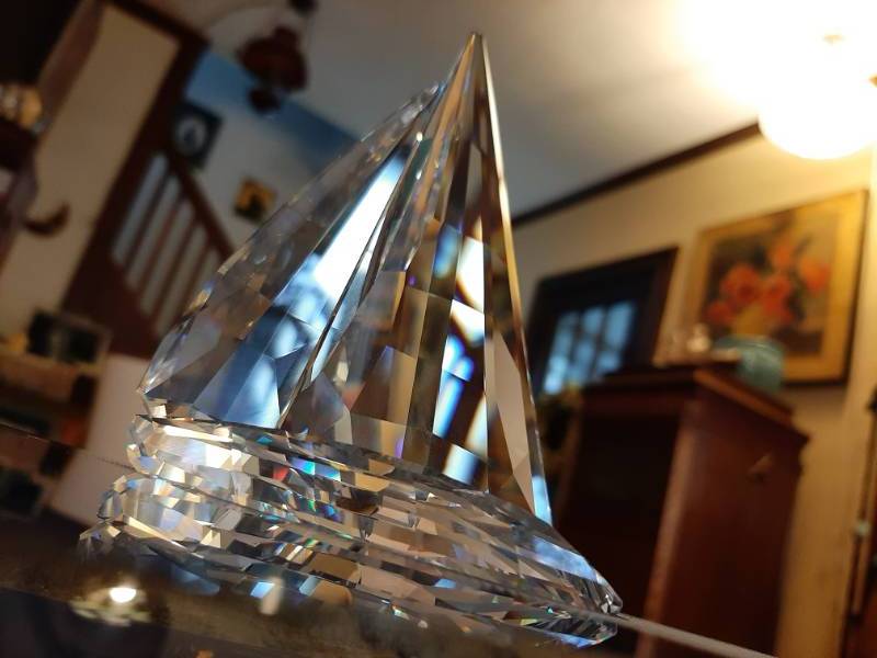 lot 64 image: Swarovski Crystal Sailing Legend Figurine w Stand NIB Retired
