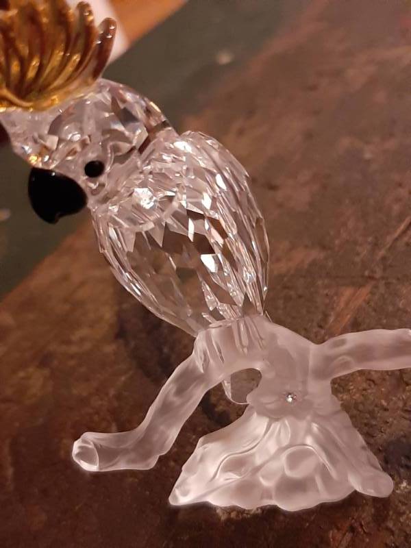 lot 69 image: Swarovski Crystal Cockatoo Figurine NIB Retired