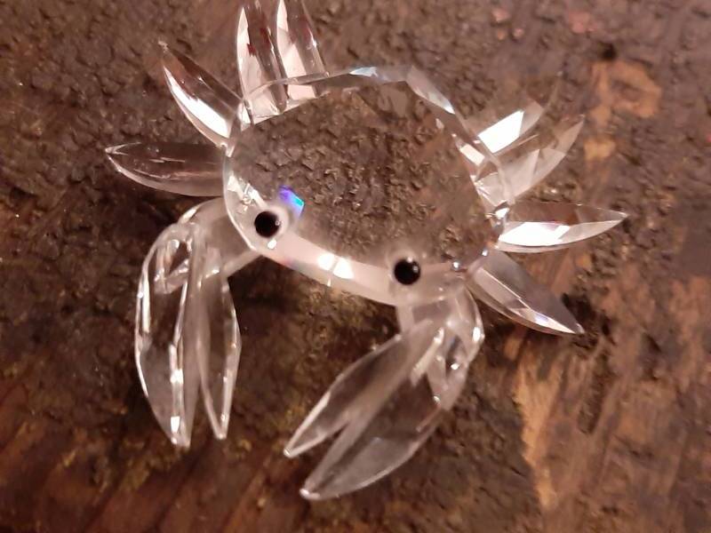 lot 74 image: Swarovski Crystal Miniature Crab Figurine NIB Retired