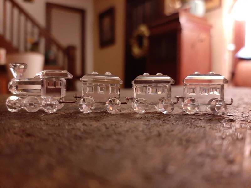 lot 82 image: Swarovski Crystal Mini Train Set Figurine NIB Retired
