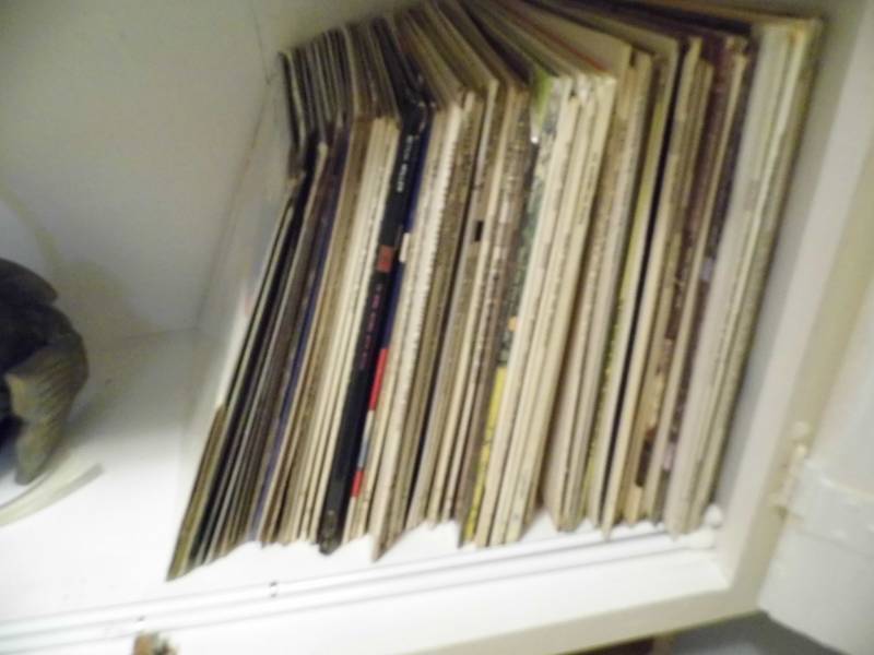 lot 8 image: Record Albums