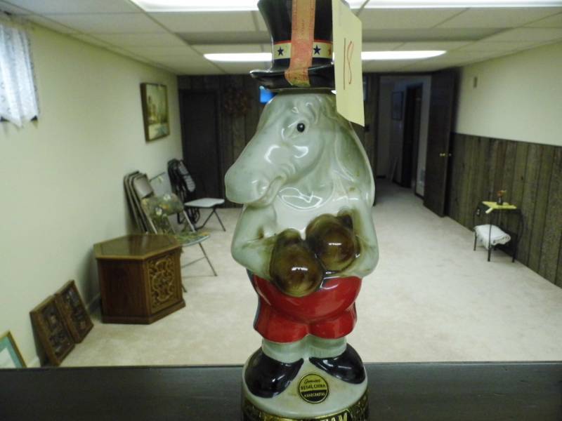 lot 18 image: Donkey Jim Beam Decanter