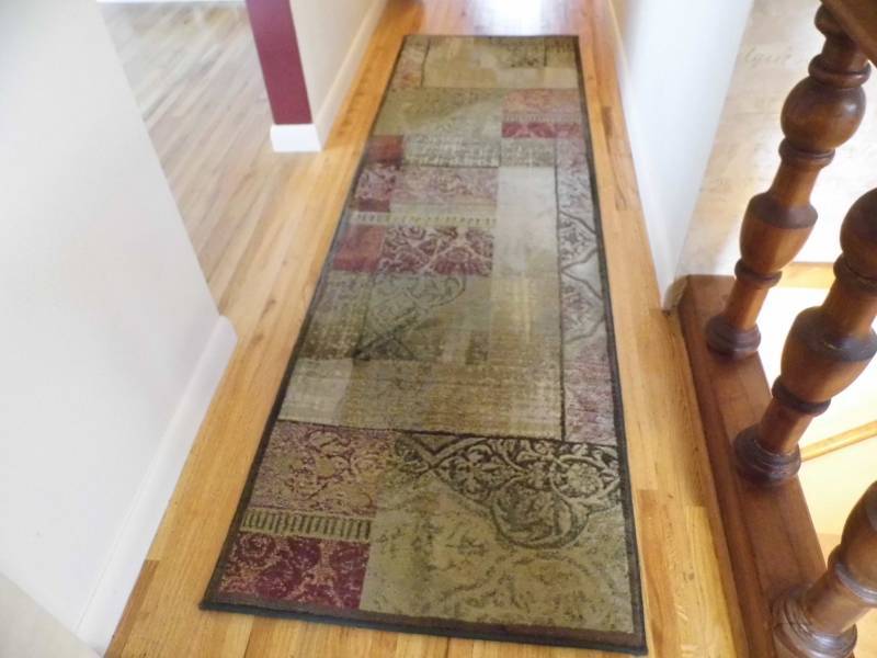 lot 39 image: Rug Runner