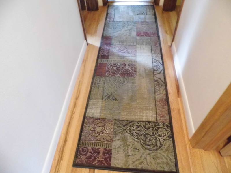 lot 40 image: Rug Runner