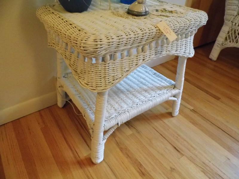 lot 43 image: White Wicker Table