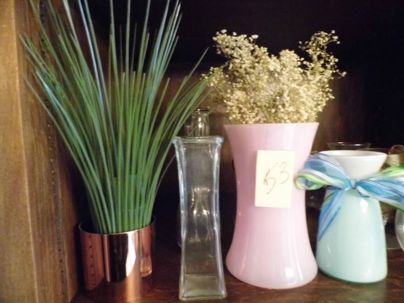 lot 53 image: Vases