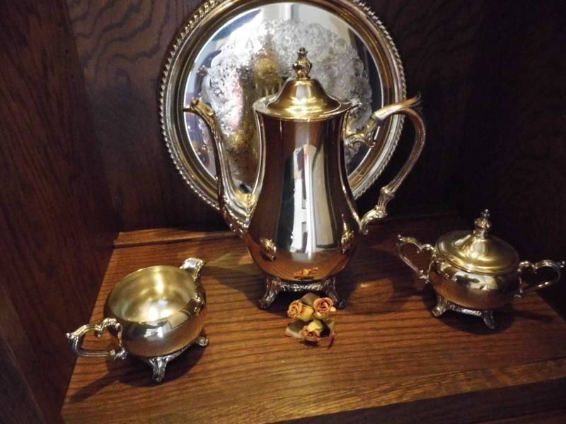 lot 80 image: Silver Coffee - Sugar - Creamer