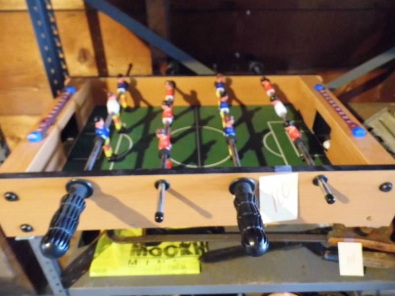 lot 100 image: Mini Game Table