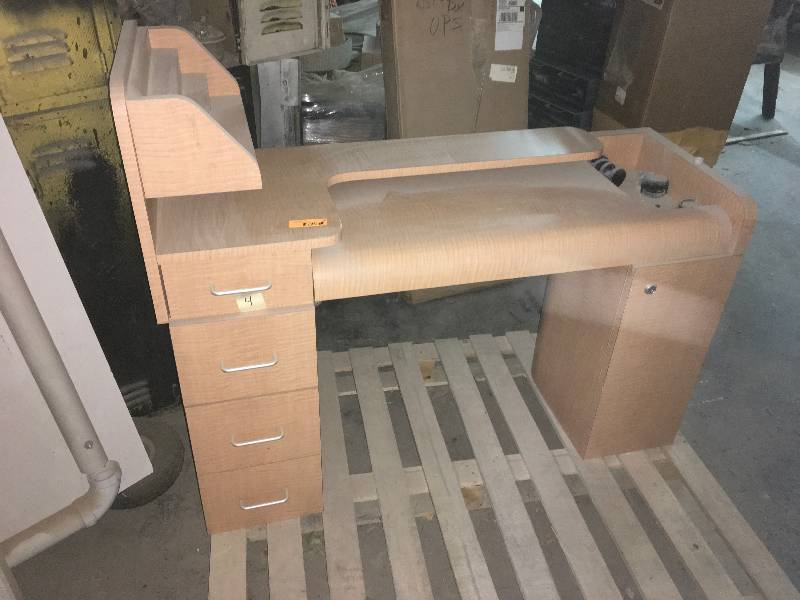 Fingernail Station