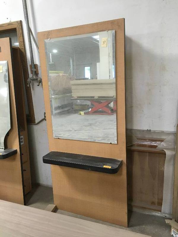 Vanity Mirror Booths