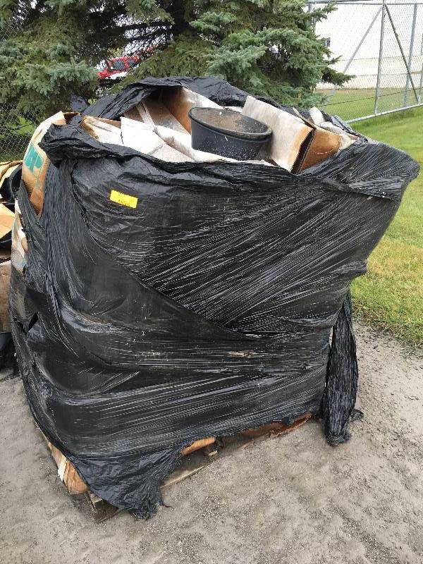 Pallet Of Plastic Flower Pots