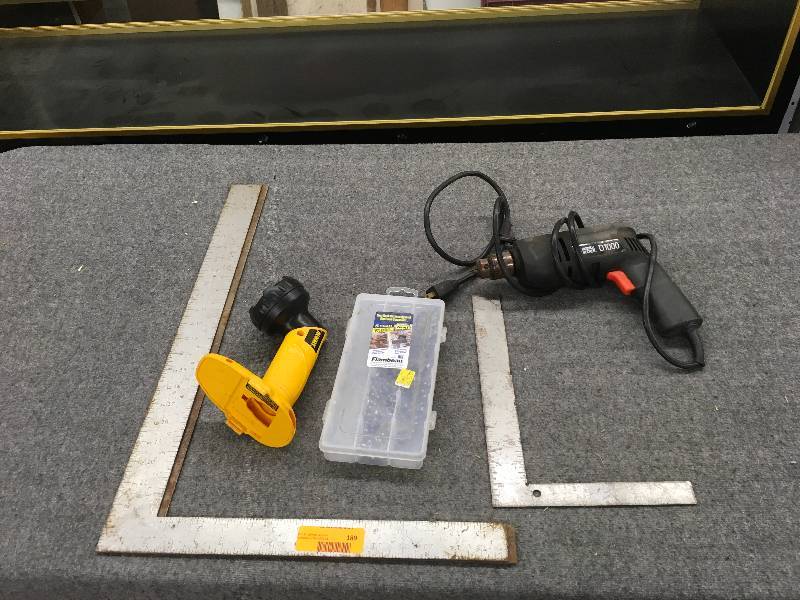lot 189 image: 90 Degree Rulers And Misc Tools