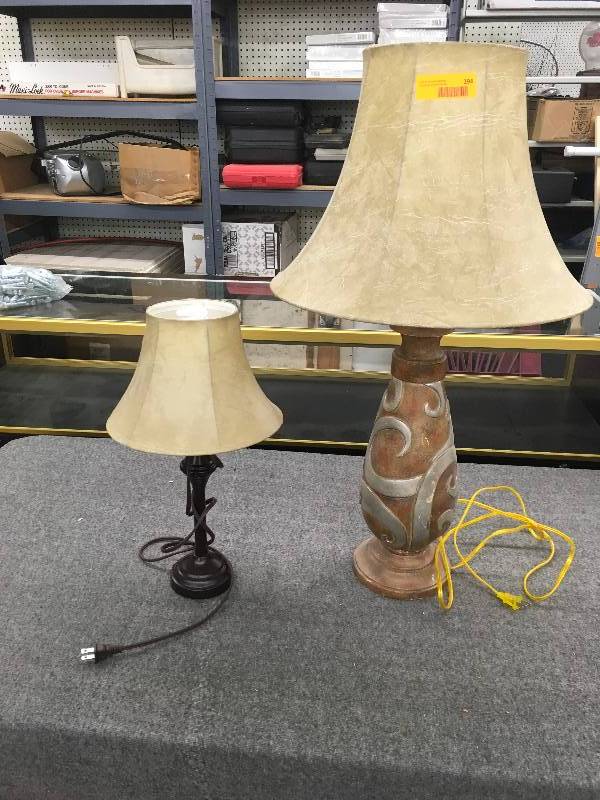lot 194 image: Two Lamps