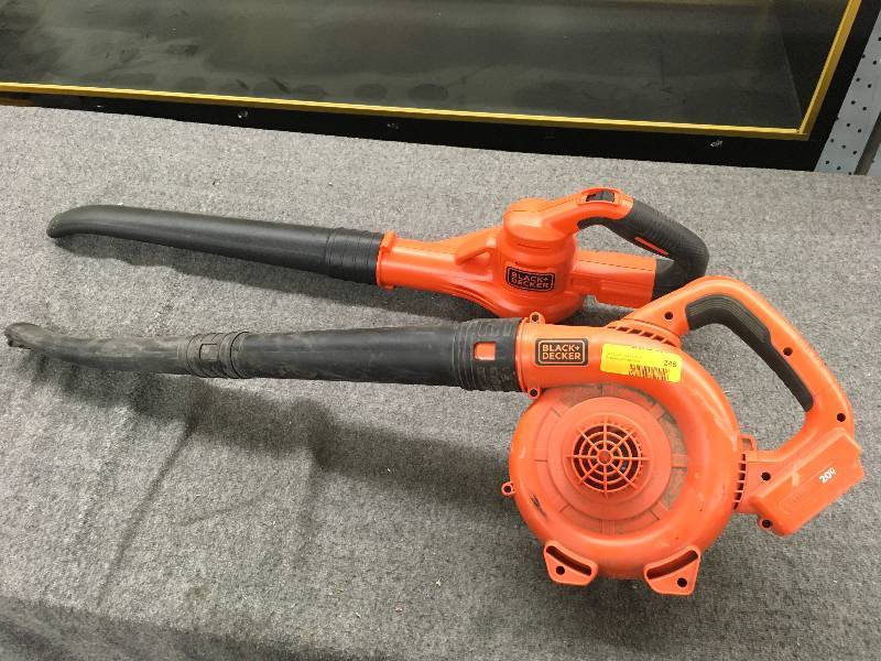 lot 248 image: Two Black & Decker Blowers