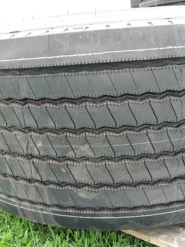 1-  4555522.5 MICH x ONE 14 x 22.5 ALUMINUM WHEEL ( SUPER SINGLE )