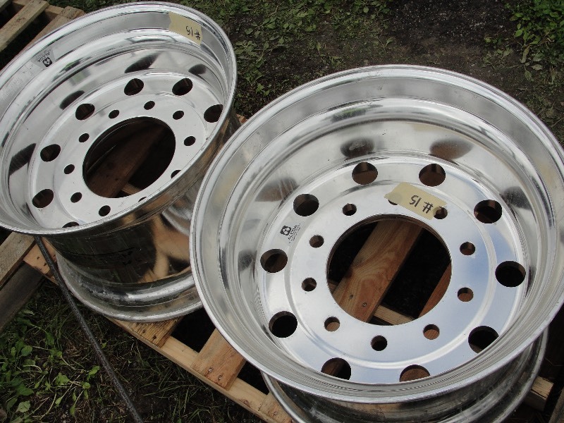 2-  1820- 00009  14 x 22.5 ALUMINUM WHEELS DURA BRITE ( SUPER SINGLE )