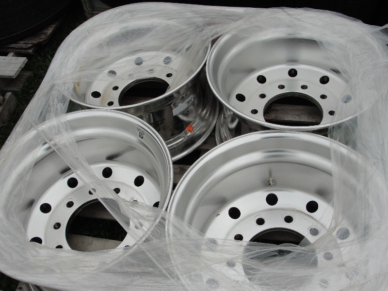 4-  1820-00009  12.25 x 22.5  ALUMINUM WHEEL SATIN FINISH ( SUPER SINGLE )