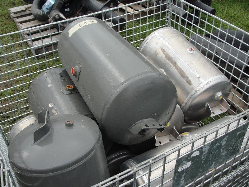 AIR TANKS