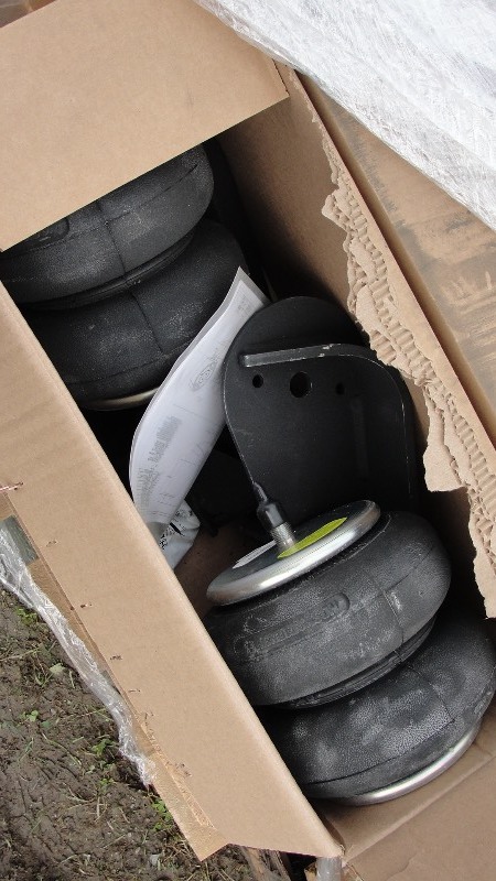 4- TURNER AIR LIFT KIT  UBL-005