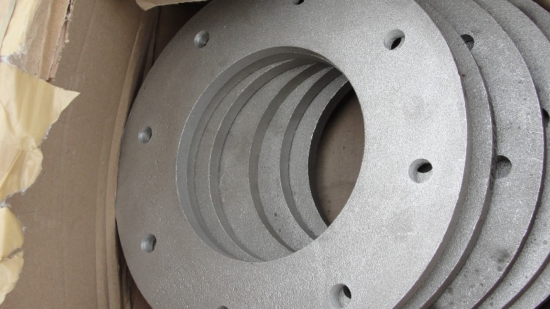 PALLET WITH MISC TRAILER FITTINGS