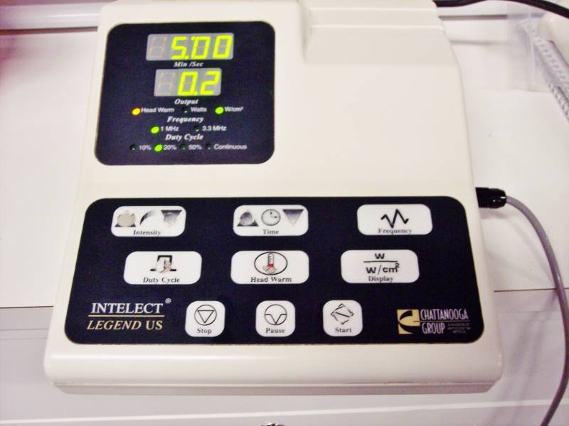 lot 3 image: MSRP $2000 Chattanooga Intelect Legend US Ultrasound Generator - Nice Working Condition - Please see pictures for cosmetic condition