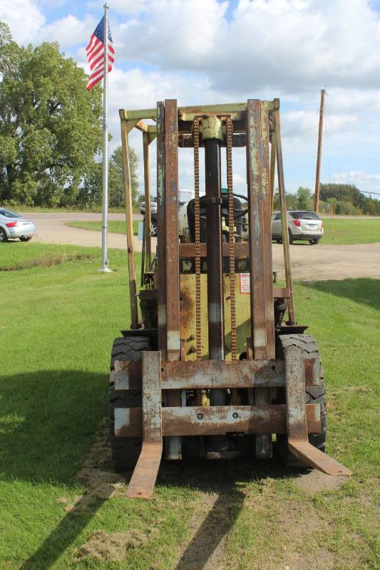 lot 4286 image: White Mfg. Forklift