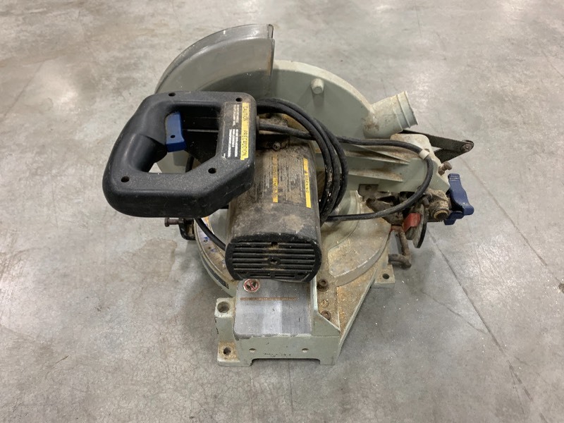 DELTA COMPOUND SAW