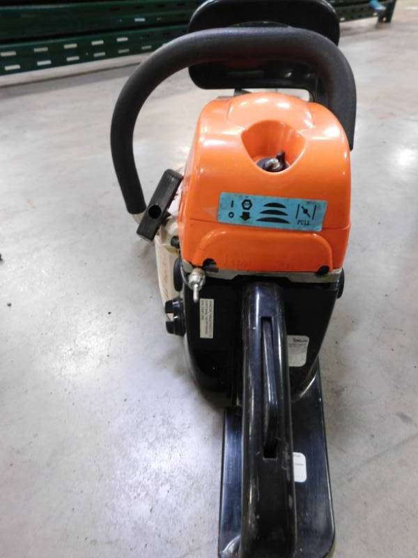 lot 14 image: 20 Tornado Chain Saw