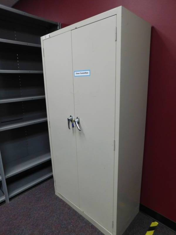 lot 41 image: Metal Storage Unit - 36(w) x 72(h) x 18(d)