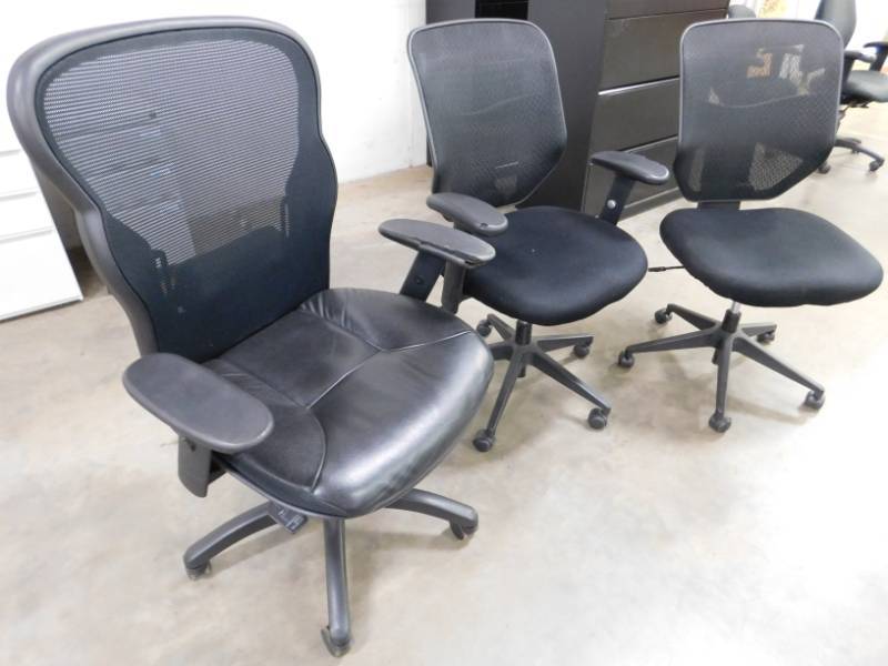 lot 55 image: Three Adjustable Black Office Chairs