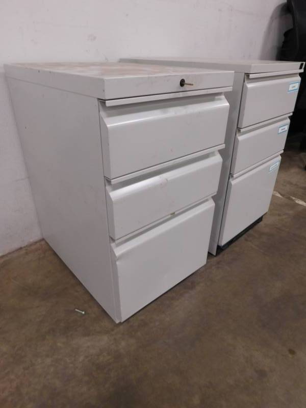 lot 56 image: Two Small File Cabinets - 15(w) x 27(h) x 23(d)
