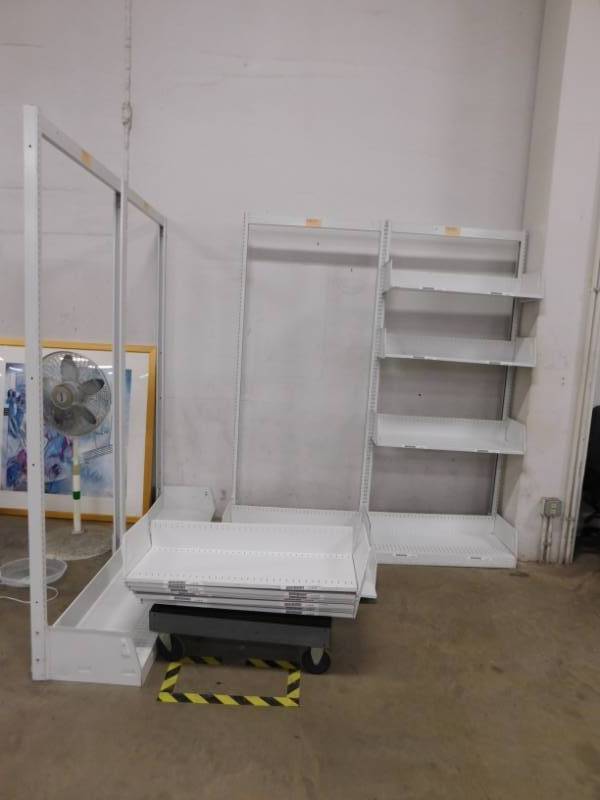 lot 67 image: Storage System