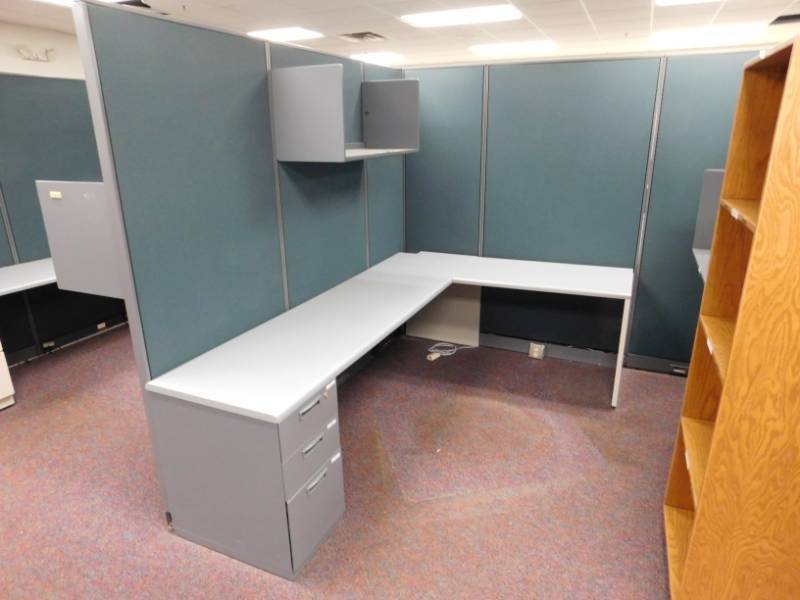 lot 128 image: 4 Steel Case Athens Office Cubicles