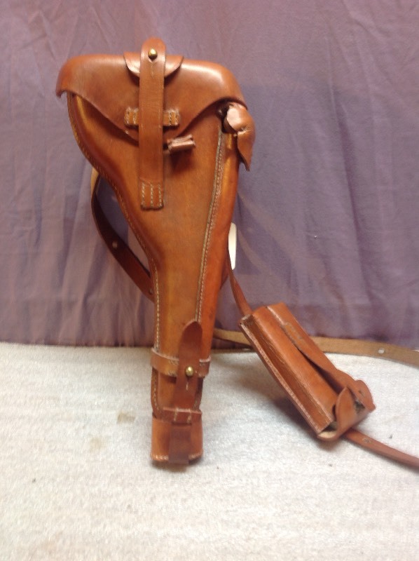 lot 2 image: Luger Artillery Holster
