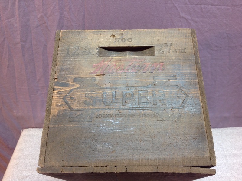 lot 19 image: Vintage Wood Ammo Box