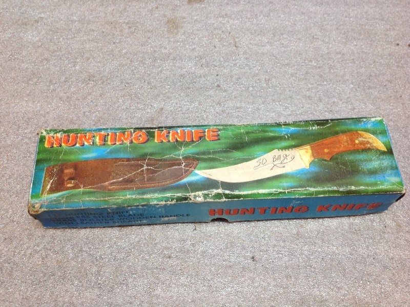lot 39 image: Engraved Hunting Knife