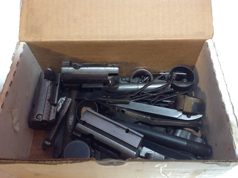 lot 206 image: Savage 12 Gauge Auto Parts