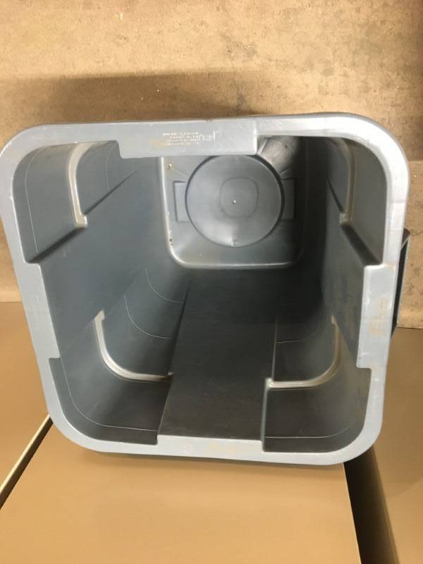 Brute Trash Can