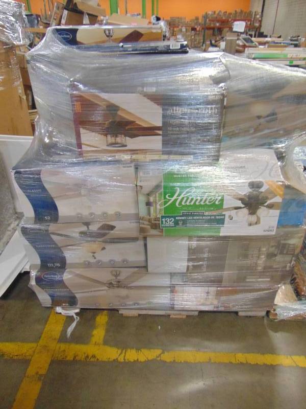 lot 18A image: WHOLESALE MIXED LIGHTCEILING FAN PALLET