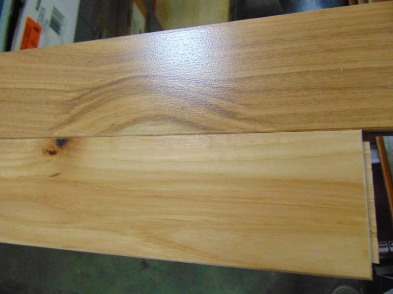lot 28 image: Pergo 2.25-in Country Natural Hickory Hardwood Flooring (18.25-sq ft) LHAR42-10 - 6 Cases
