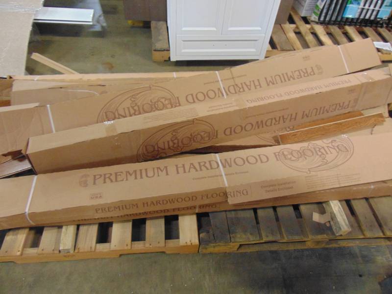lot 34 image: Coversource 34 in x 2 14 in Westchester Oak Random Length Premium Solid Hardwood Flooring (18.25 sq ft.case) 34045-62 - 8 Cases