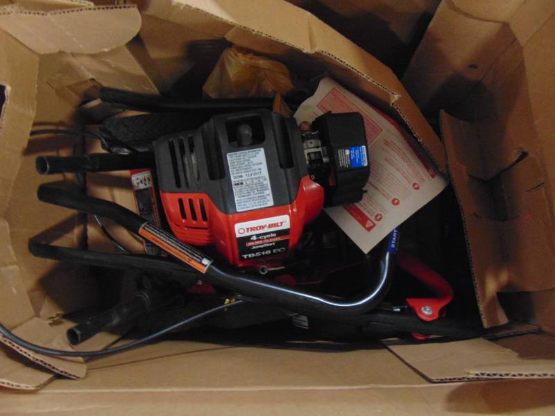 lot 55 image: Troy-bilt 9 in. 29cc 4-Cycle Gas Walk-Behind Edger with Jumpstart Capabilities TB516 EC