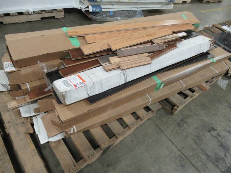 lot 120 image: Mixed Pallet of Miscellaneous Hardwood Flooring.