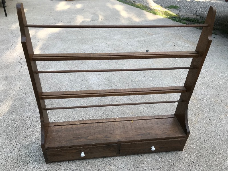 Plate Shelf With 2 Drawers