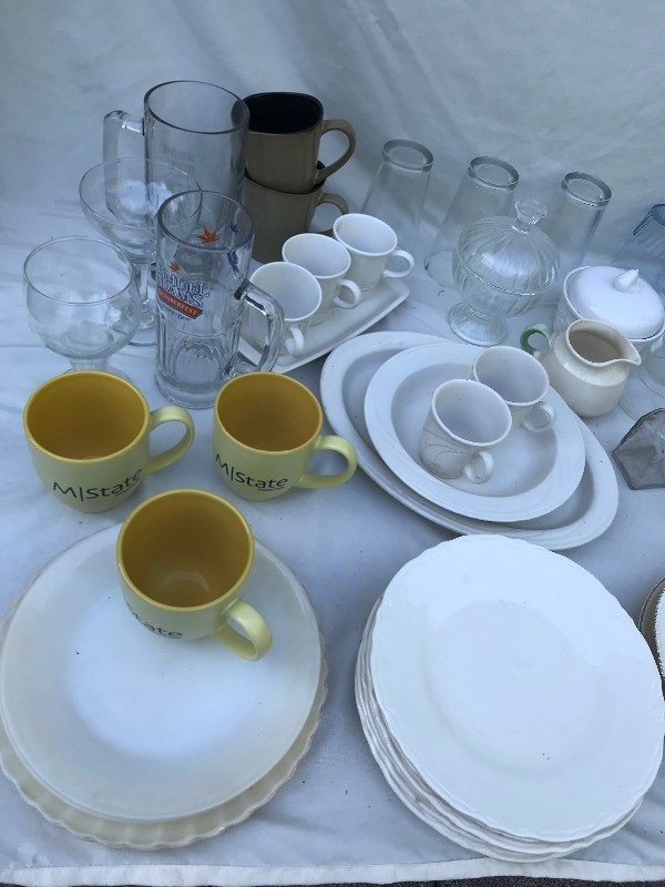 Lots of Kitchen Items