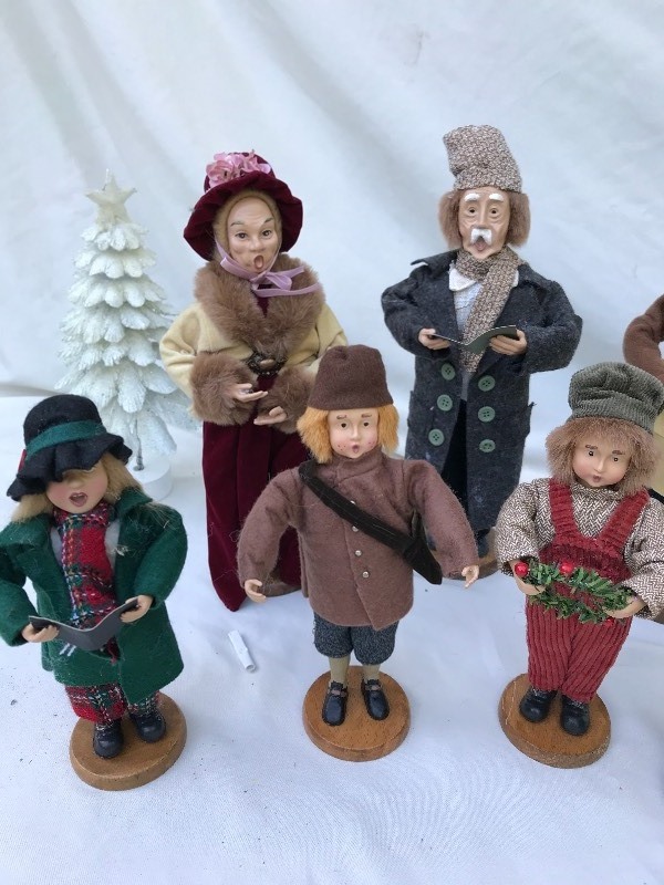 Christmas Carolers
